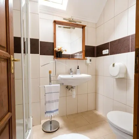 Szepare Pincehaz Szallas *